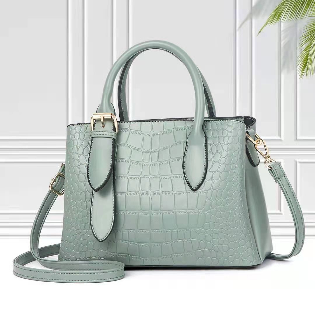 New Large Capacity Portable And Fashion  bag